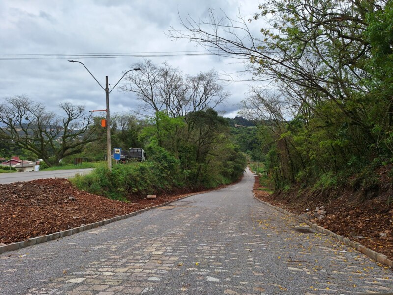 liberado-o-trafego-na-rua-fortunato-zampieron